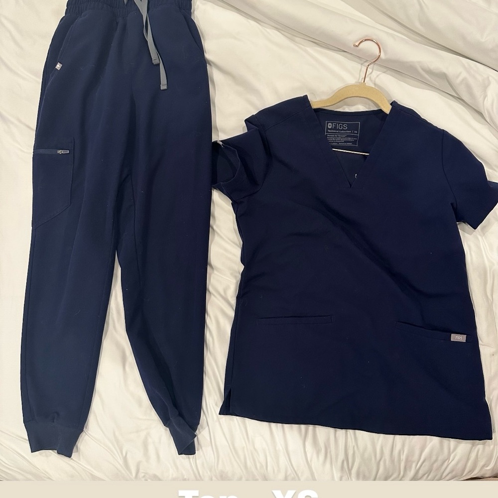 Figs Deep Blue Scrub Ensemble